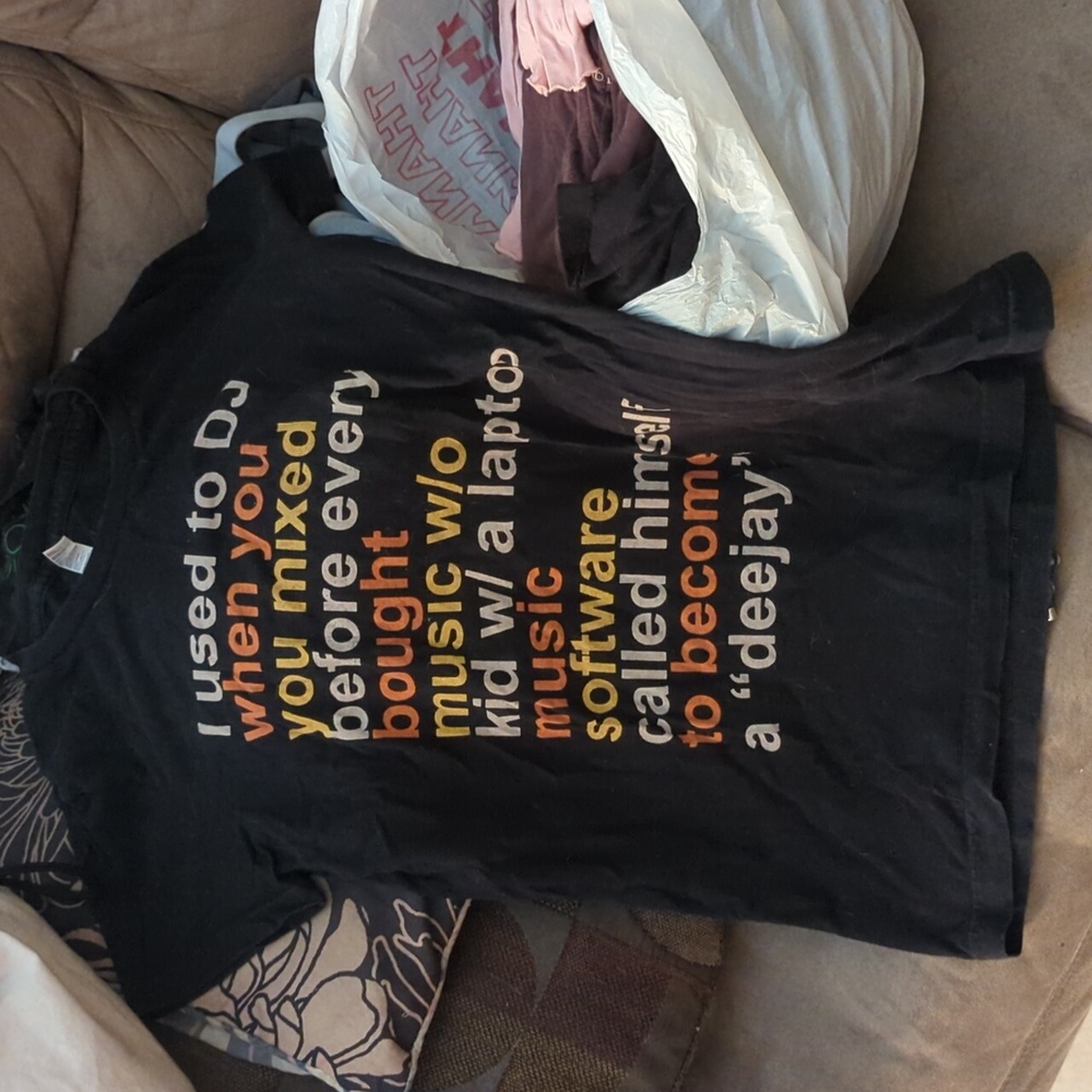 SALE  M vintage mix colors to read the. Same color lines read then Add last 2